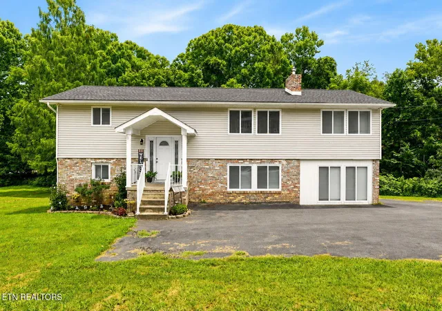 Photo 1 of Single family home for sale at 567 W Old Rutledge Pike, Blaine, TN 37709 | MLS# 1349495 | Listing updated on 2026-09-14