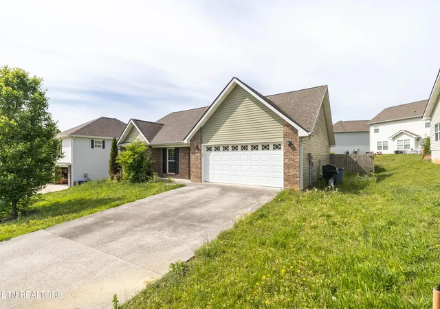 Photo 2 of Single family home for sale at 839 Wells Rd, Maryville, TN 37801 | MLS# 1349704 | Listing updated on 2026-07-28