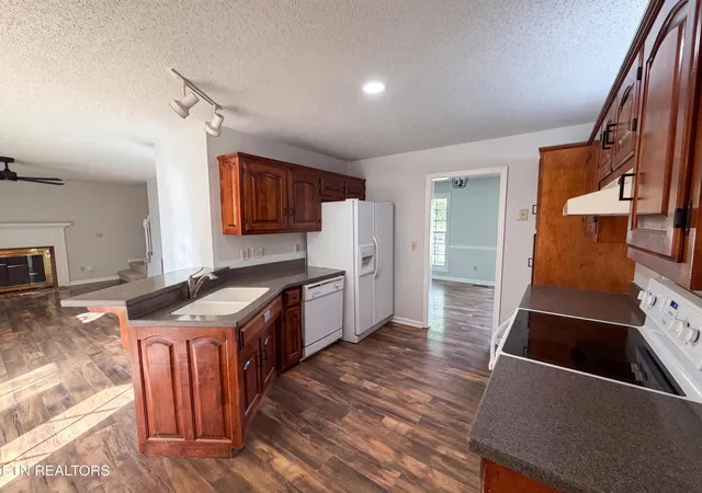Photo 2 of Single family home for sale at 518 Glenfield Cir, Maryville, TN 37804 | MLS# 1350072 | Listing updated on 2026-09-25
