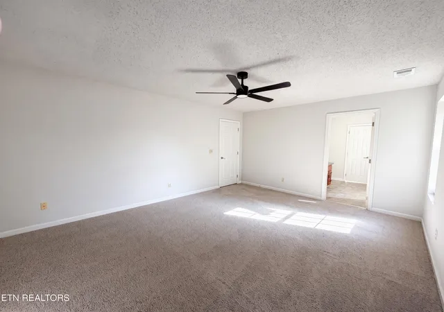 Photo 3 of Single family home for sale at 518 Glenfield Cir, Maryville, TN 37804 | MLS# 1350072 | Listing updated on 2026-09-25