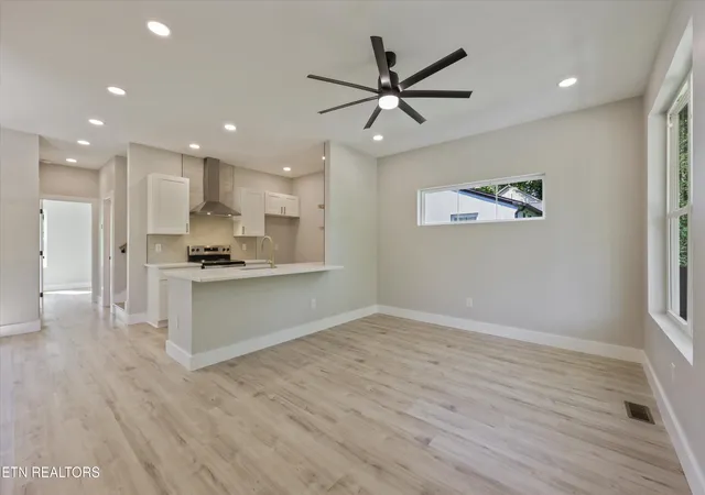 Photo 4 of Single family home for sale at 2938 Hillside Ave, Knoxville, TN 37914 | MLS# 1349510 | Listing updated on 2026-09-17