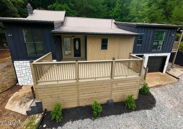 2nd image of 960 Chestnut Grove Rd, Dandridge, TN 37725 | MLS# 1349822