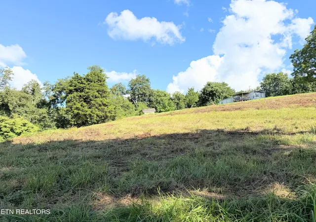 Photo 3 of Sale Pending at Pine Crst Dr, Maynardville, TN 37807 | MLS# 1349571 | Listing updated on 2026-09-30