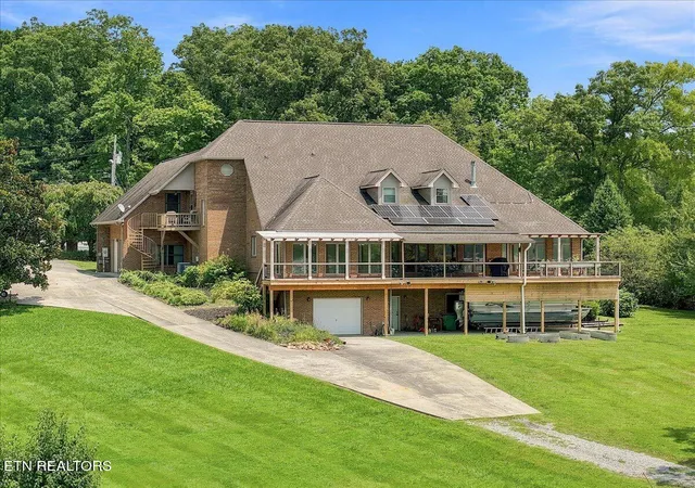 Photo 2 of Single family home for sale at 363 Devon Way Rd, White Pine, TN 37890 | MLS# 1349964 | Listing updated on 2026-09-22
