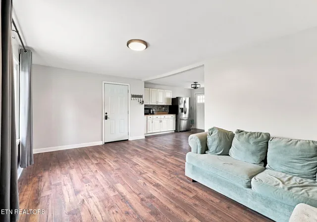 Photo 4 of Single family home for sale at 1717 Jefferson Ave, Maryville, TN 37804 | MLS# 1349612 | Listing updated on 2026-09-25
