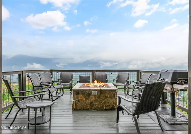 2nd image of 912 Piney Butt Wy, Gatlinburg, TN 37738 | MLS# 1349646