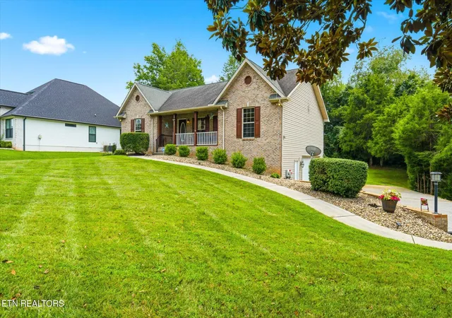 Photo 3 of Single family home for sale at 117 Saloli Way, Loudon, TN 37774 | MLS# 1349583 | Listing updated on 2026-09-27