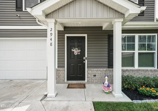 Photo 2 of Sale Pending at 2948 Brooks Meadow Ln, Knoxville, TN 37924 | MLS# 1349757 | Listing updated on 2026-08-21
