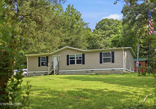 2nd image of 321 Rose Cir, Kingston, TN 37763 | MLS# 1349595