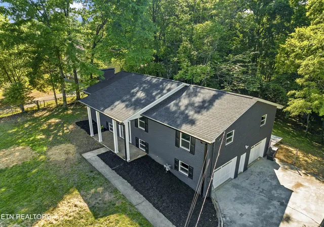 Photo 2 of Sale Pending at 915 Ronald Dr, Talbott, TN 37877 | MLS# 1349605 | Listing updated on 2026-09-06