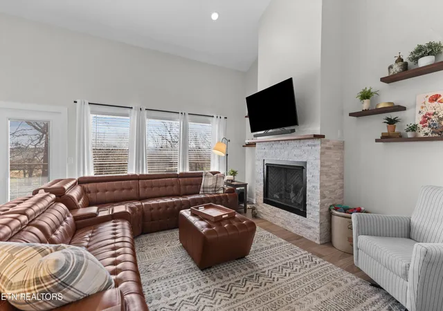 2nd image of 1325 Doyal Dr, Morristown, TN 37814 | MLS# 1349637