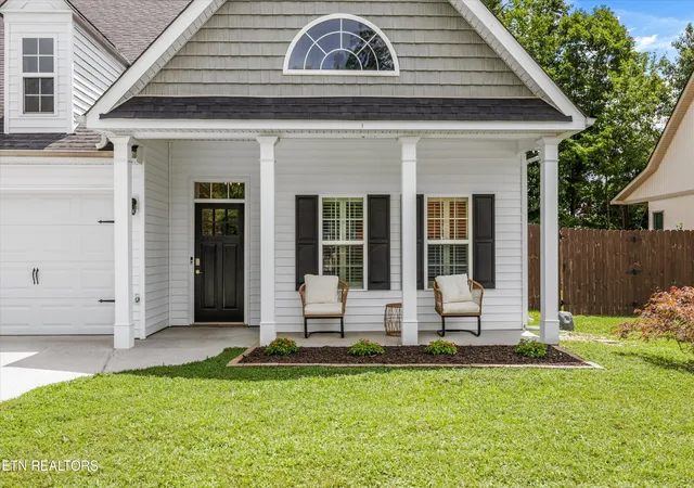3rd image of 566 Hillside Ln, Lenoir City, TN 37771 | MLS# 1350834