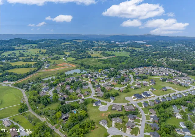 41st image of 2212 Cristopher Ct, Morristown, TN 37814 | MLS# 1349614