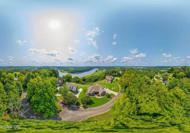 2nd image of 645 Fort Hill St, Loudon, TN 37774 | MLS# 1349887