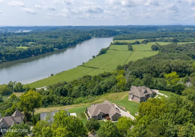 58th image of 645 Fort Hill St, Loudon, TN 37774 | MLS# 1349887