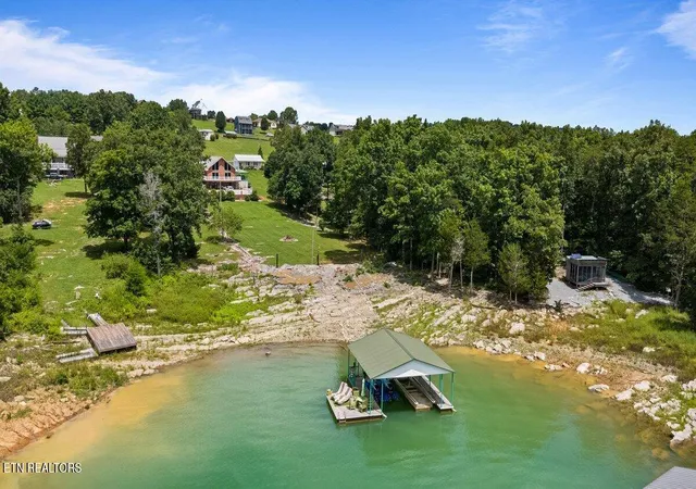Photo 3 of Single family home for sale at 361 Cape Russell Rd, Sharps Chapel, TN 37866 | MLS# 1349858 | Listing updated on 2026-09-20