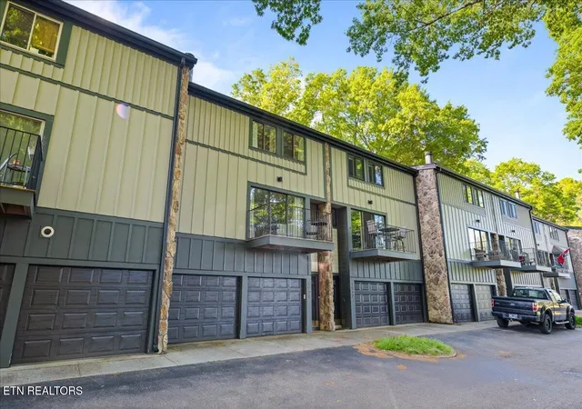 Photo 1 of Condo for sale at 1974 Cherokee Blf Dr, Knoxville, TN 37920 | MLS# 1349633 | Listing updated on 2026-09-10