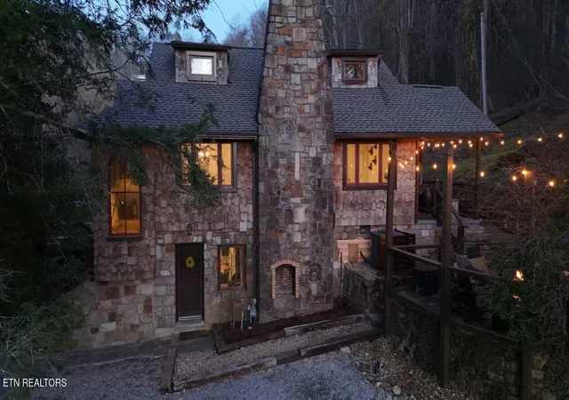 2nd image of 302 Newman Rd, Gatlinburg, TN 37738 | MLS# 1350359