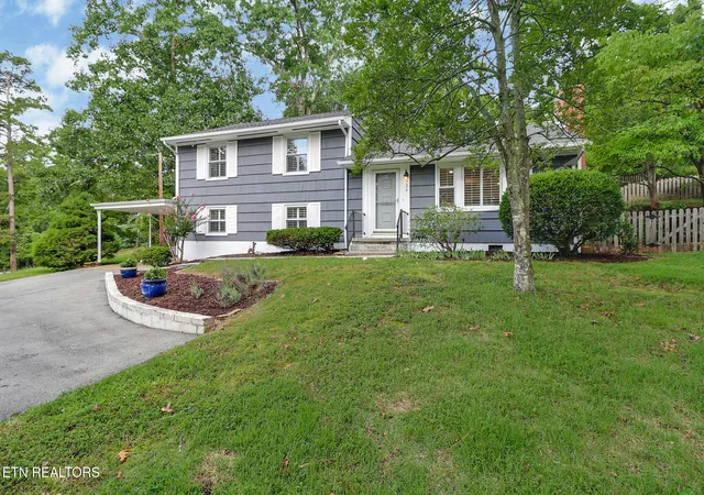 1st image of 526 Delaware Ave, Oak Ridge, TN 37830 | MLS# 1350676