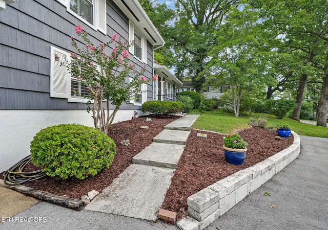 image of 526 Delaware Ave, Oak Ridge, TN 37830 | MLS# 1350676