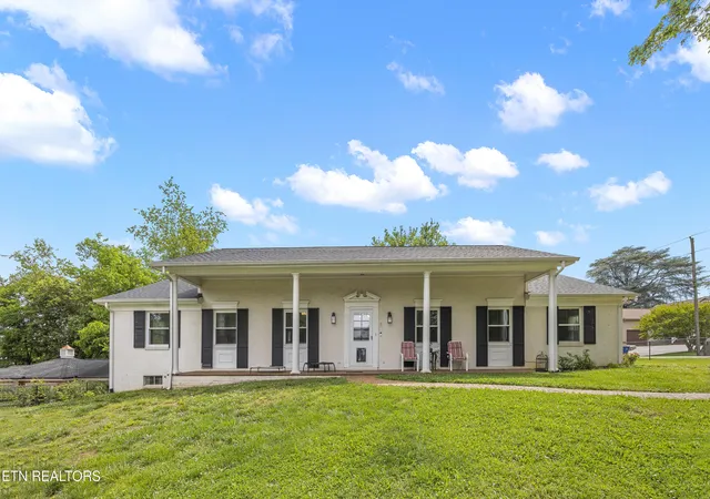 Photo 2 of Sale Pending at 2316 Branner Ave, Jefferson City, TN 37760 | MLS# 1349629 | Listing updated on 2026-09-07