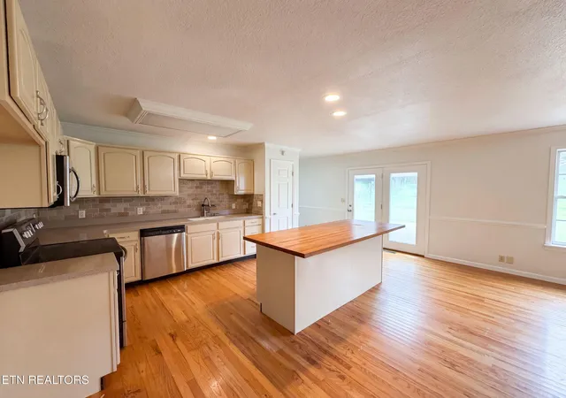 2nd image of 3146 Lora Dr, Maryville, TN 37803 | MLS# 1350075