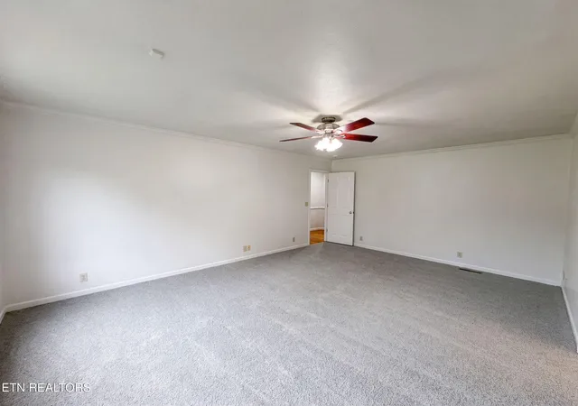 Photo 3 of Sale Pending at 3146 Lora Dr, Maryville, TN 37803 | MLS# 1350075 | Listing updated on 2026-09-13