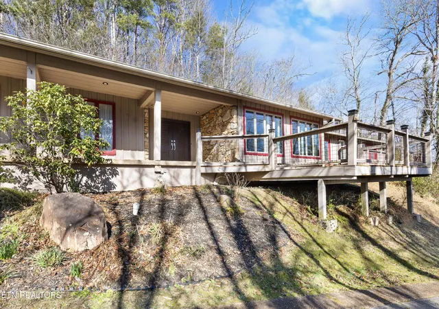 1st image of 333 Gatlin Dr, Gatlinburg, TN 37738 | MLS# 1349861