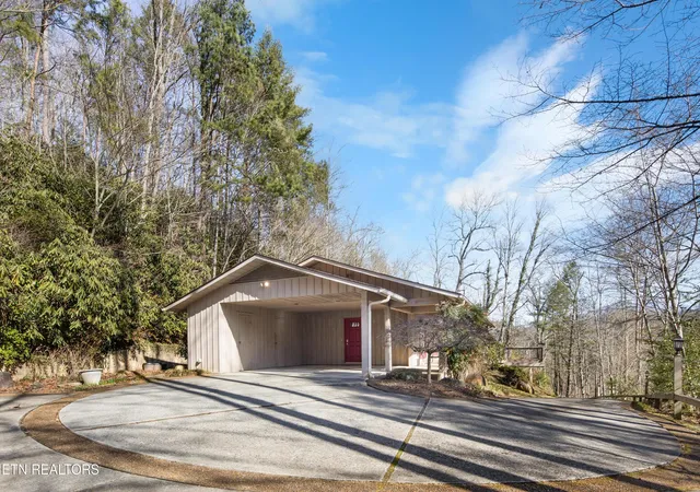 3rd image of 333 Gatlin Dr, Gatlinburg, TN 37738 | MLS# 1349861