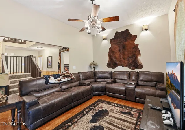 4th image of 2202 Applewood Rd, Sevierville, TN 37862 | MLS# 1350119