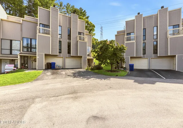 Photo 3 of Condo for sale at 70 Valley Frg Dr, Oak Ridge, TN 37830 | MLS# 1349935 | Listing updated on 2026-09-15