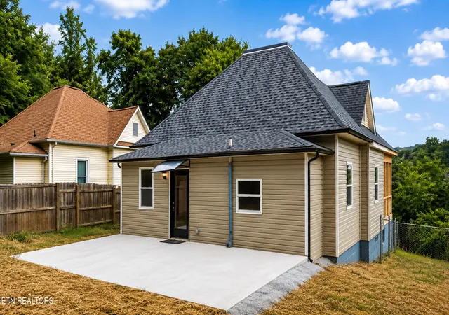 Photo 2 of Single family home for sale at 2030 Joseph Schofield St, Knoxville, TN 37921 | MLS# 1350438 | Listing updated on 2026-09-15