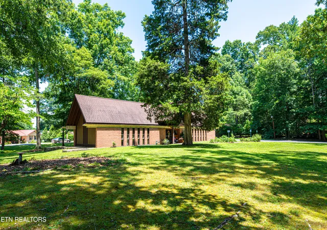 Photo 3 of Single family home for sale at 167 Manhattan Ave, Oak Ridge, TN 37830 | MLS# 1349932 | Listing updated on 2026-07-31