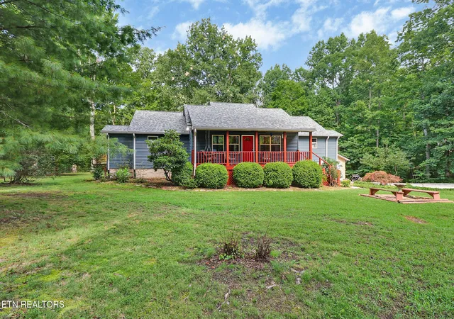 2nd image of 1104 Belmont Dr, Monterey, TN 38574 | MLS# 1349819