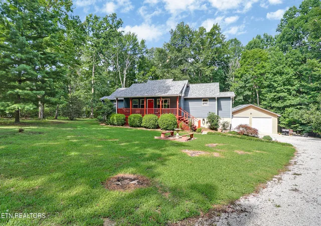 3rd image of 1104 Belmont Dr, Monterey, TN 38574 | MLS# 1349819