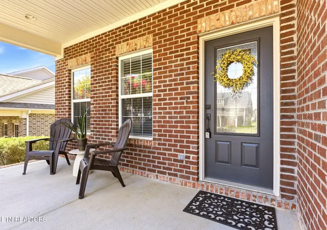 Photo 1 of Sale Pending at 122 Hardinberry St, Oak Ridge, TN 37830 | MLS# 1350107 | Listing updated on 2026-09-04