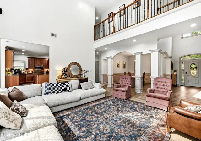 Photo 3 of Sale Pending at 12617 Hunters Crk Ln, Knoxville, TN 37922 | MLS# 1349717 | Listing updated on 2026-08-19