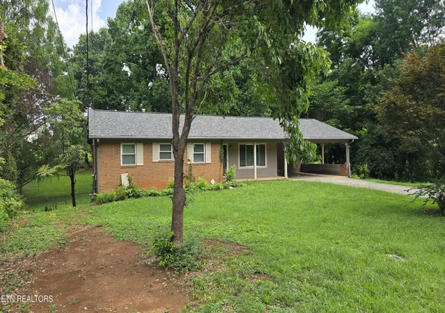 Photo 1 of Single family home for sale at 617 Greenwich Dr, Maryville, TN 37803 | MLS# 1349816 | Listing updated on 2026-09-02