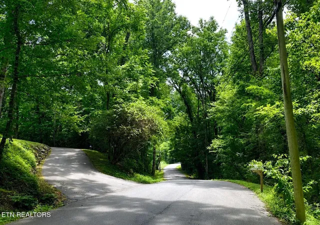 2nd image of 4921 Wise Hills Rd #2, Knoxville, TN 37920 | MLS# 1349735