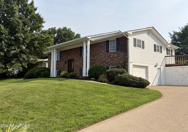 2nd image of 7715 Windsong Rd, Powell, TN 37849 | MLS# 1349755