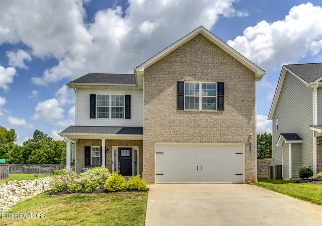 Photo 2 of Sale Pending at 4826 Stoneyhurst Ln, Knoxville, TN 37918 | MLS# 1349756 | Listing updated on 2026-09-16
