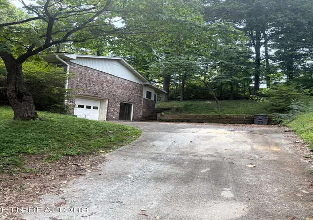 3rd image of 4928 Skyview Dr, Knoxville, TN 37917 | MLS# 1349868