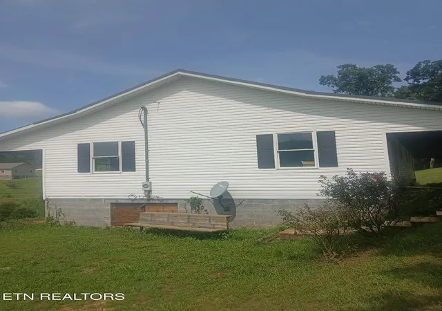 2nd image of 520 Circle Dr, Maynardville, TN 37807 | MLS# 1349766
