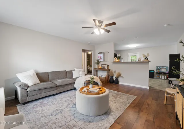 Photo 4 of Single family home for sale at 1714 Spring Hl Rd, Knoxville, TN 37914 | MLS# 1349878 | Listing updated on 2026-09-11