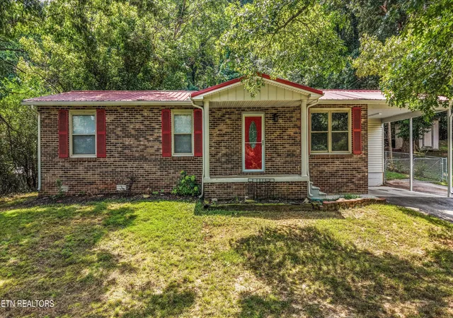 1st image of 608 W 10th Ave, Lenoir City, TN 37771 | MLS# 1349837