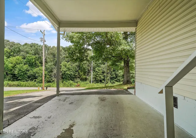 35th image of 608 W 10th Ave, Lenoir City, TN 37771 | MLS# 1349837