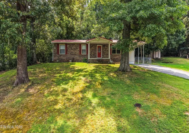 3rd image of 608 W 10Th Ave, Lenoir City, TN 37771 | MLS# 1349837
