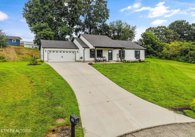 Photo 3 of Sale Pending at 126 Zoe Cir, Jacksboro, TN 37757 | MLS# 1349824 | Listing updated on 2026-09-03