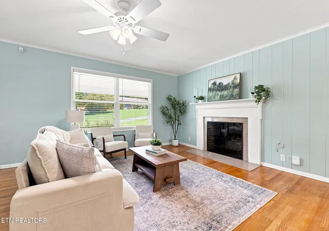Photo 3 of Sale Pending at 217 Clearfield Rd, Knoxville, TN 37922 | MLS# 1351078 | Listing updated on 2026-09-08