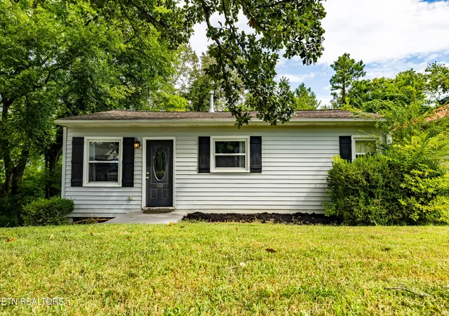 1st image of 410 Landau Dr, Maryville, TN 37801 | MLS# 1351275